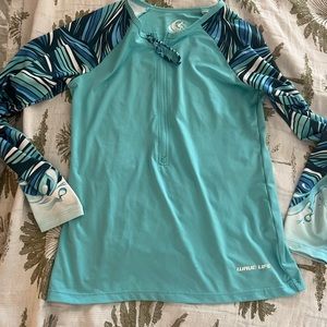 Wave Life Atlantis Rash Guard long sleeve. 1/4 zip